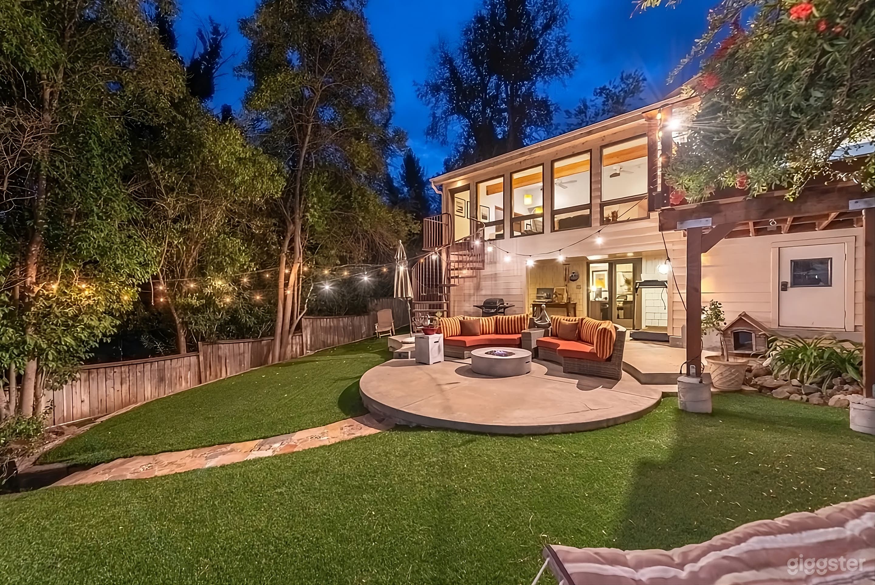 Lakefront Retreat Backyard Photo 1