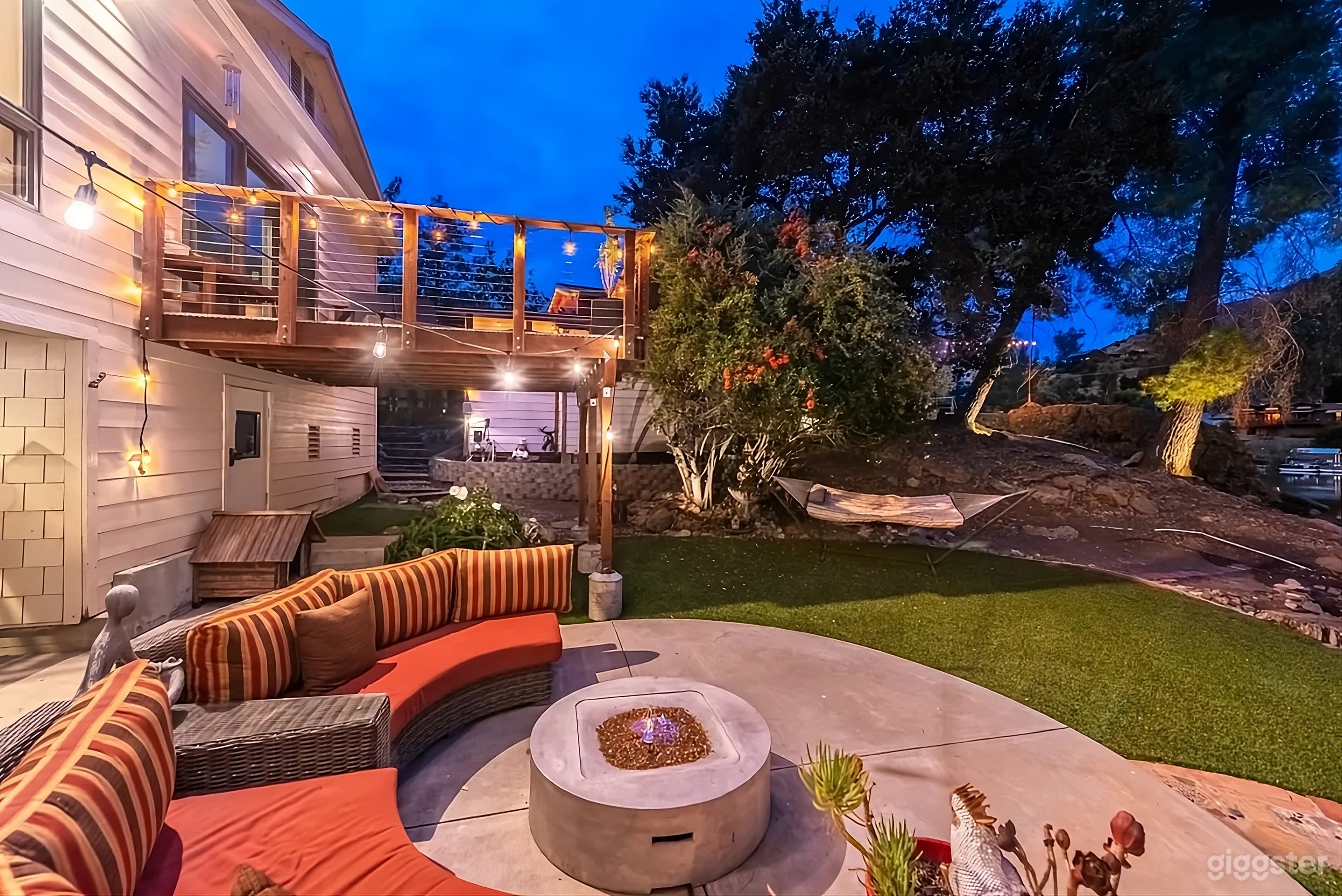 Lakefront Retreat Backyard Photo 3