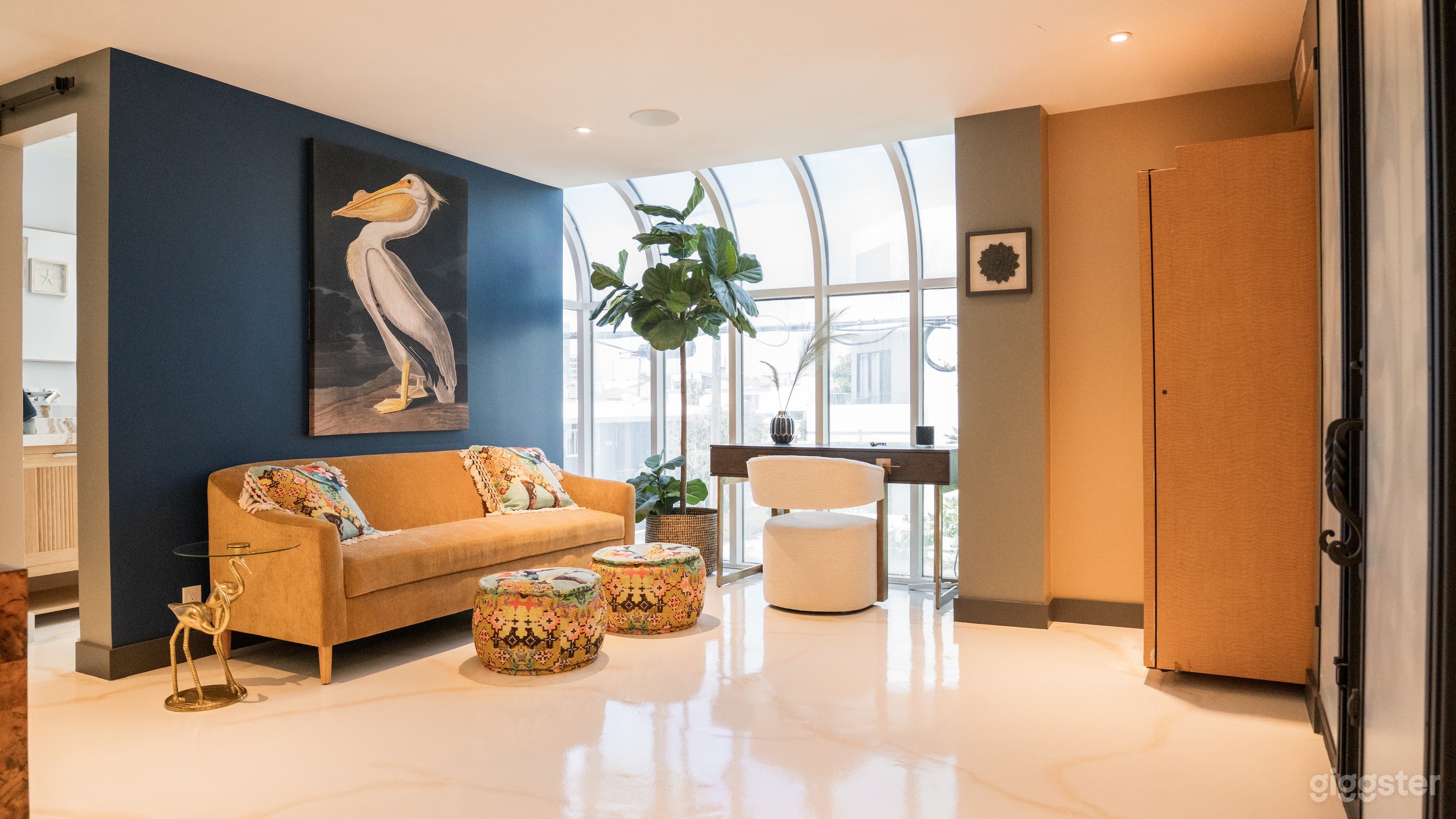 Luxurious and Modern Marina del Rey Penthouse Photo 3