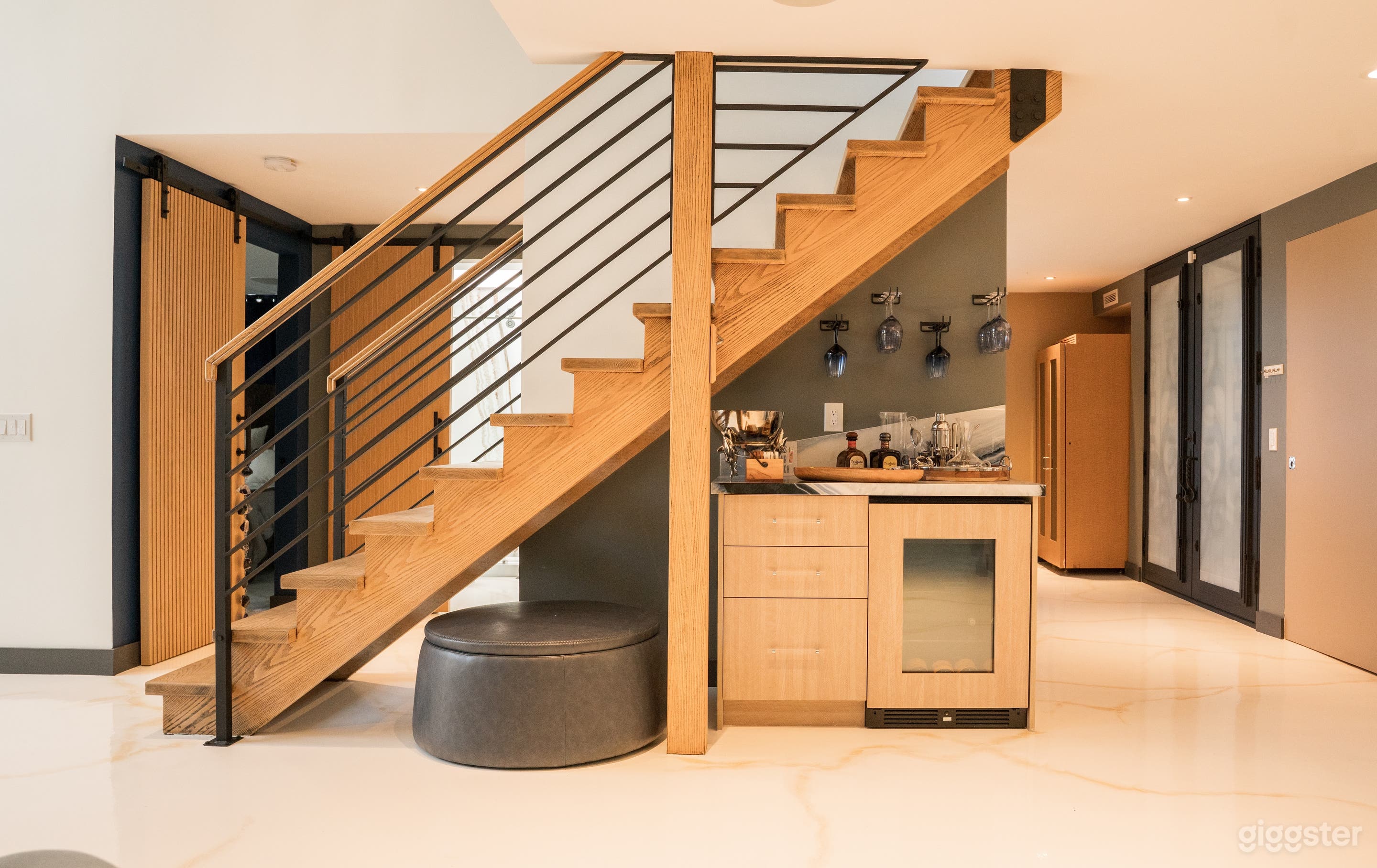 Luxurious and Modern Marina del Rey Penthouse Photo 4