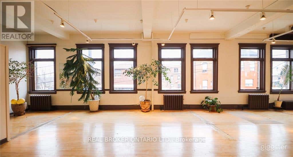 Charming Historic Studios Photo 2