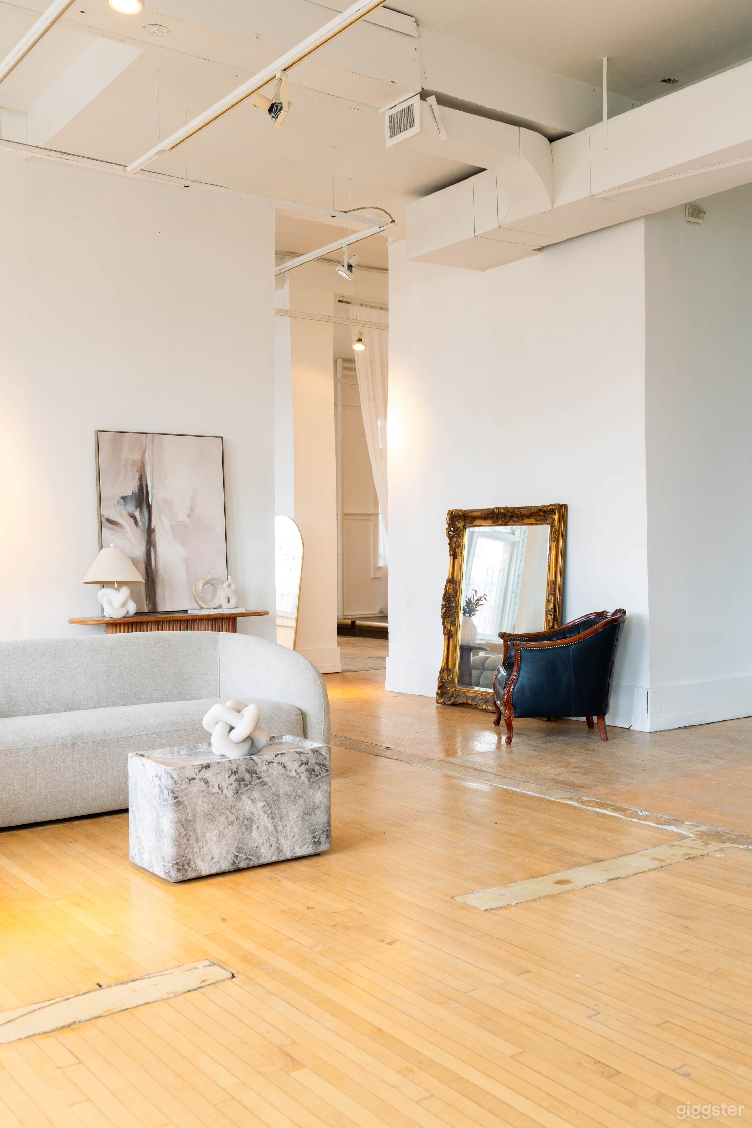 The Gallery #1 Photo 3