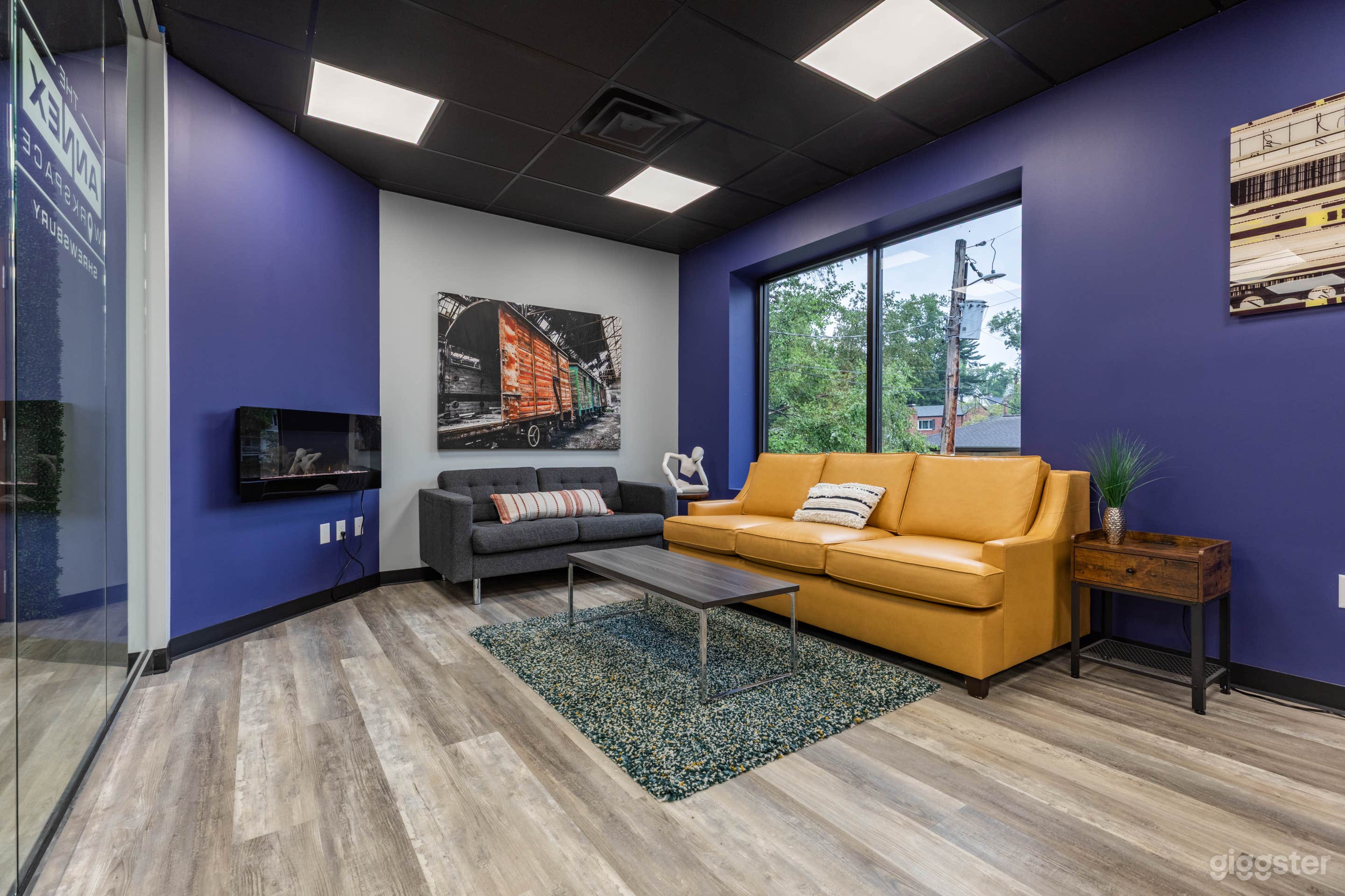 The Super Soft Loft Lounge Area Photo 2