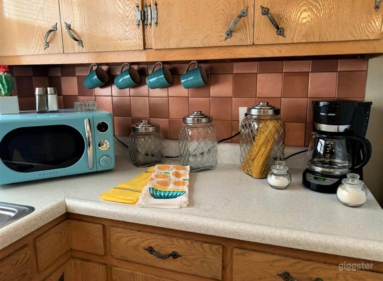  STUDIO ROOM FOR RENT 