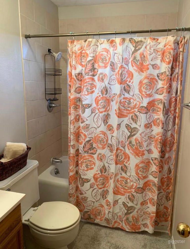  STUDIO ROOM FOR RENT 