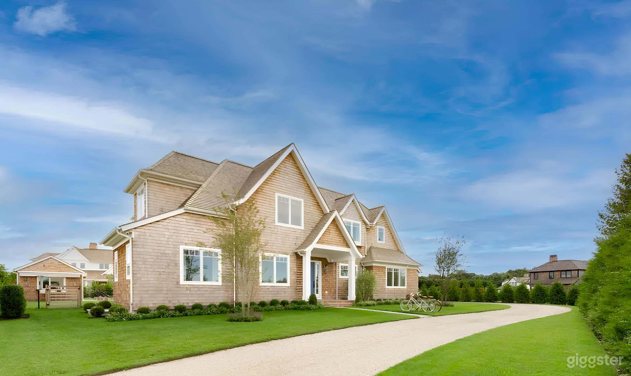 Luxury Home in Southampton Photo 4