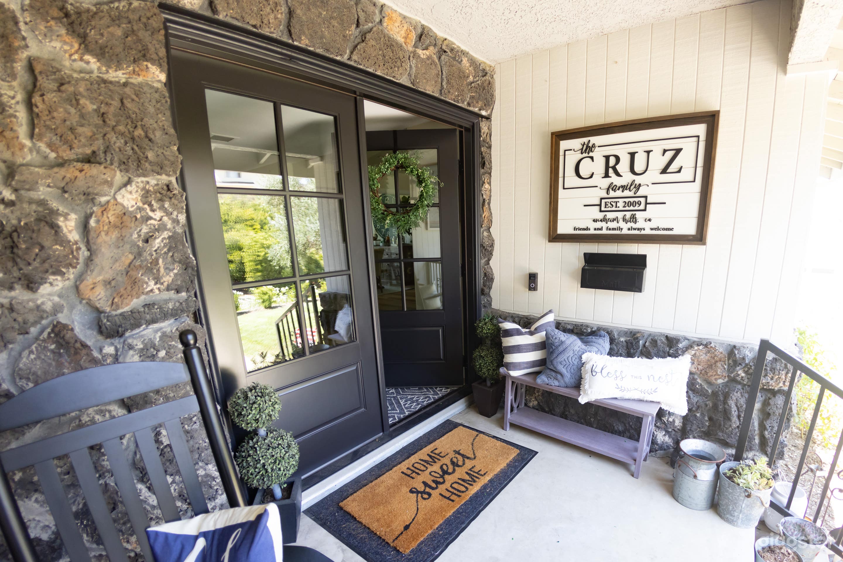 Bright and Fresh Home Photo 4