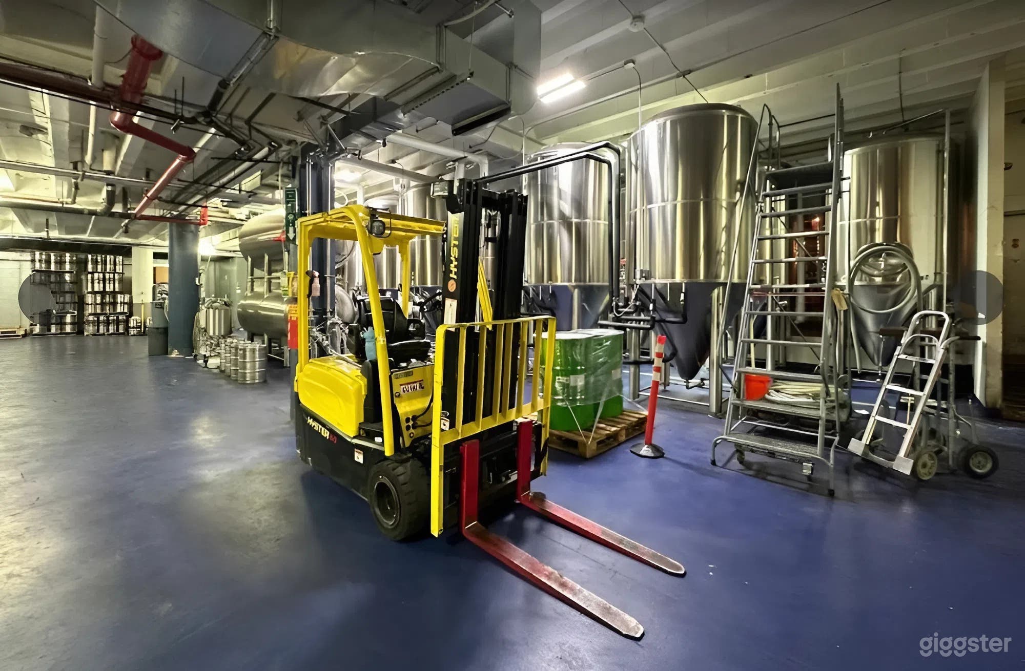 Taproom &amp; Event Brewery with Waterfront Views, Staten Island Photo 2