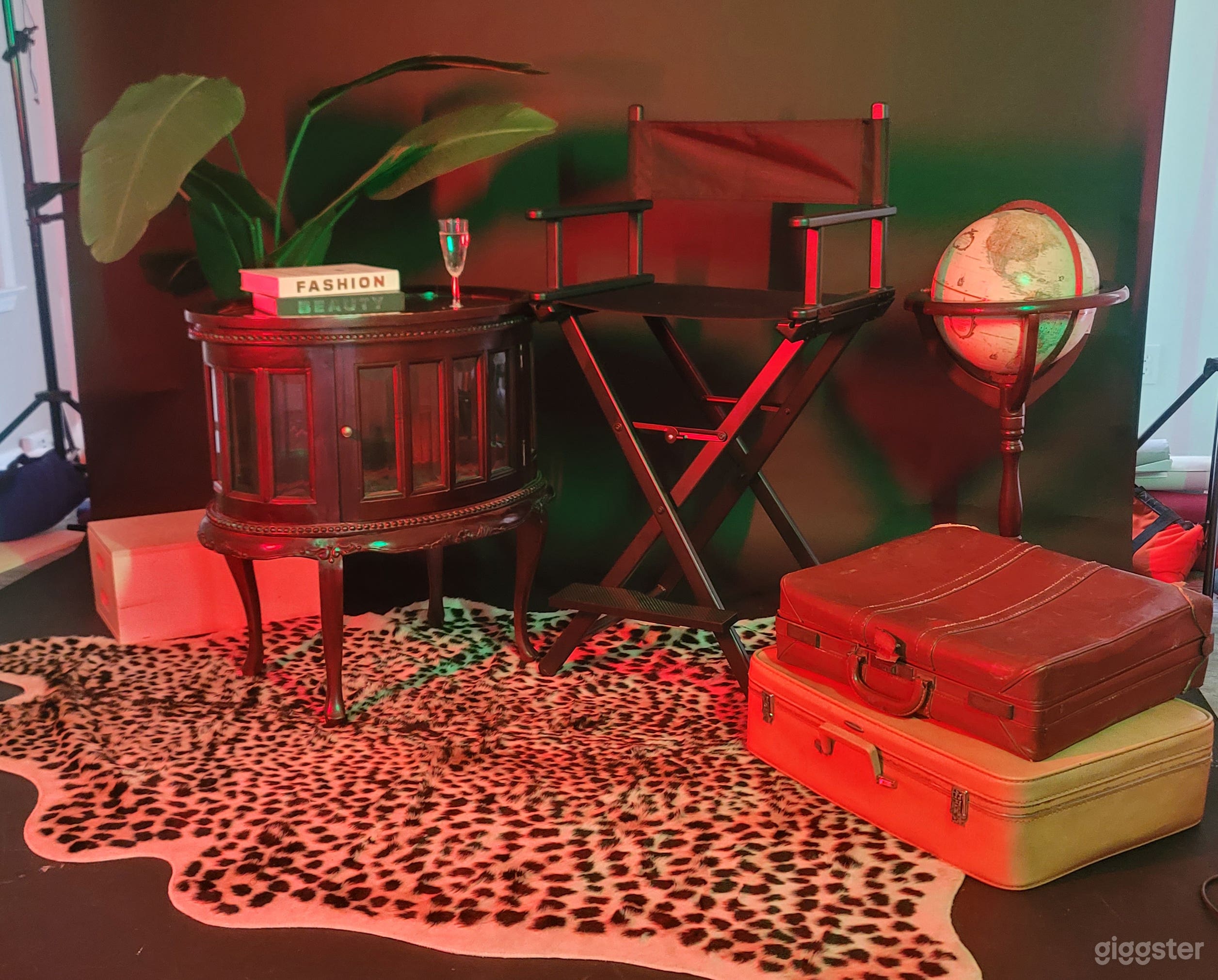 Columbia Prop House Photography Studio Photo 3