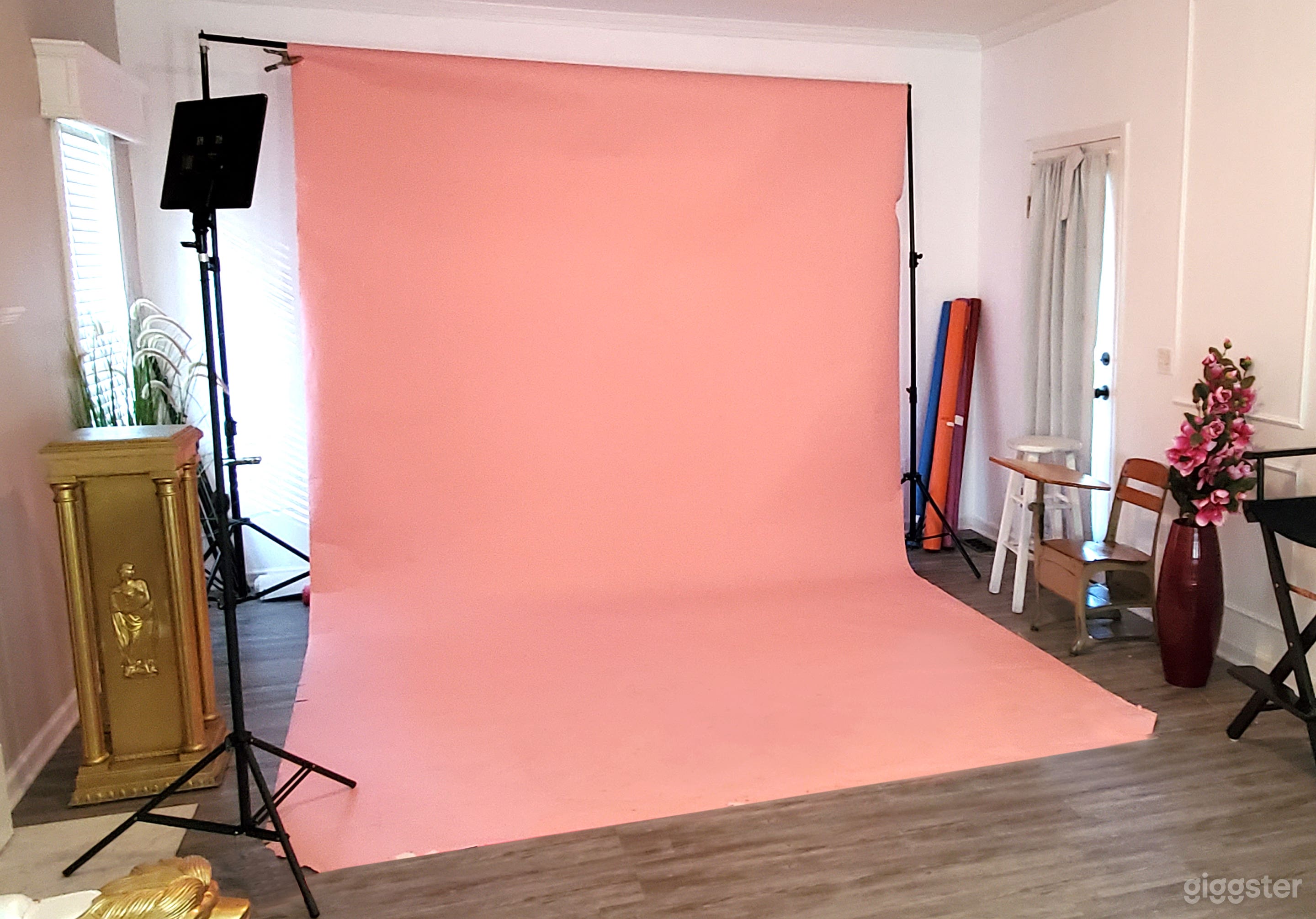 Columbia Prop House Photography Studio Photo 4