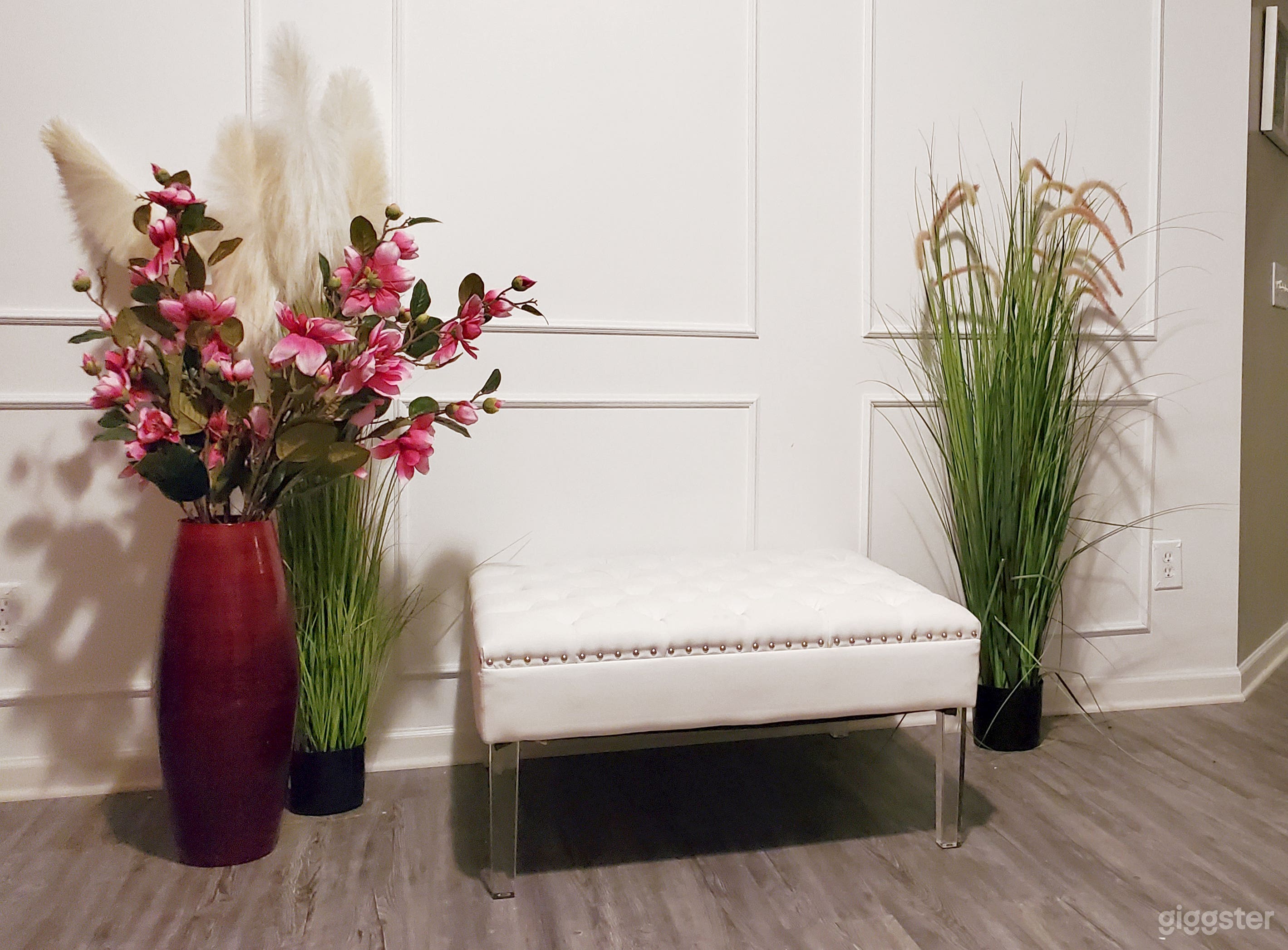 Columbia Prop House Photography Studio Photo 3