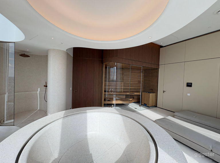  Luxus-Spa-Suite mit Panoramablick auf die Stadt 