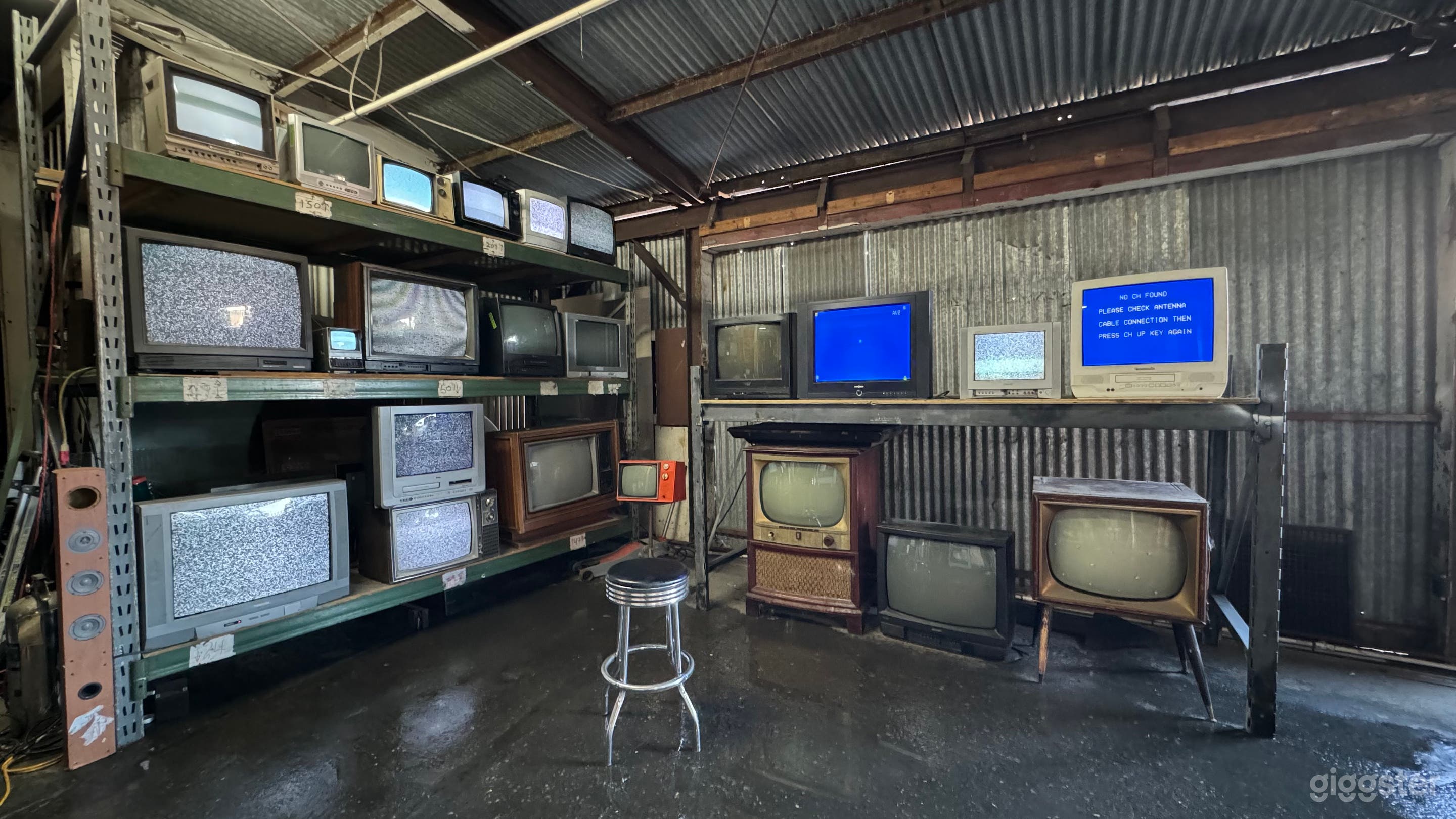 RETRO TV SET Photo 4