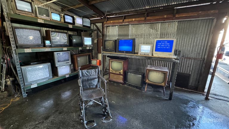  RETRO TV SET 