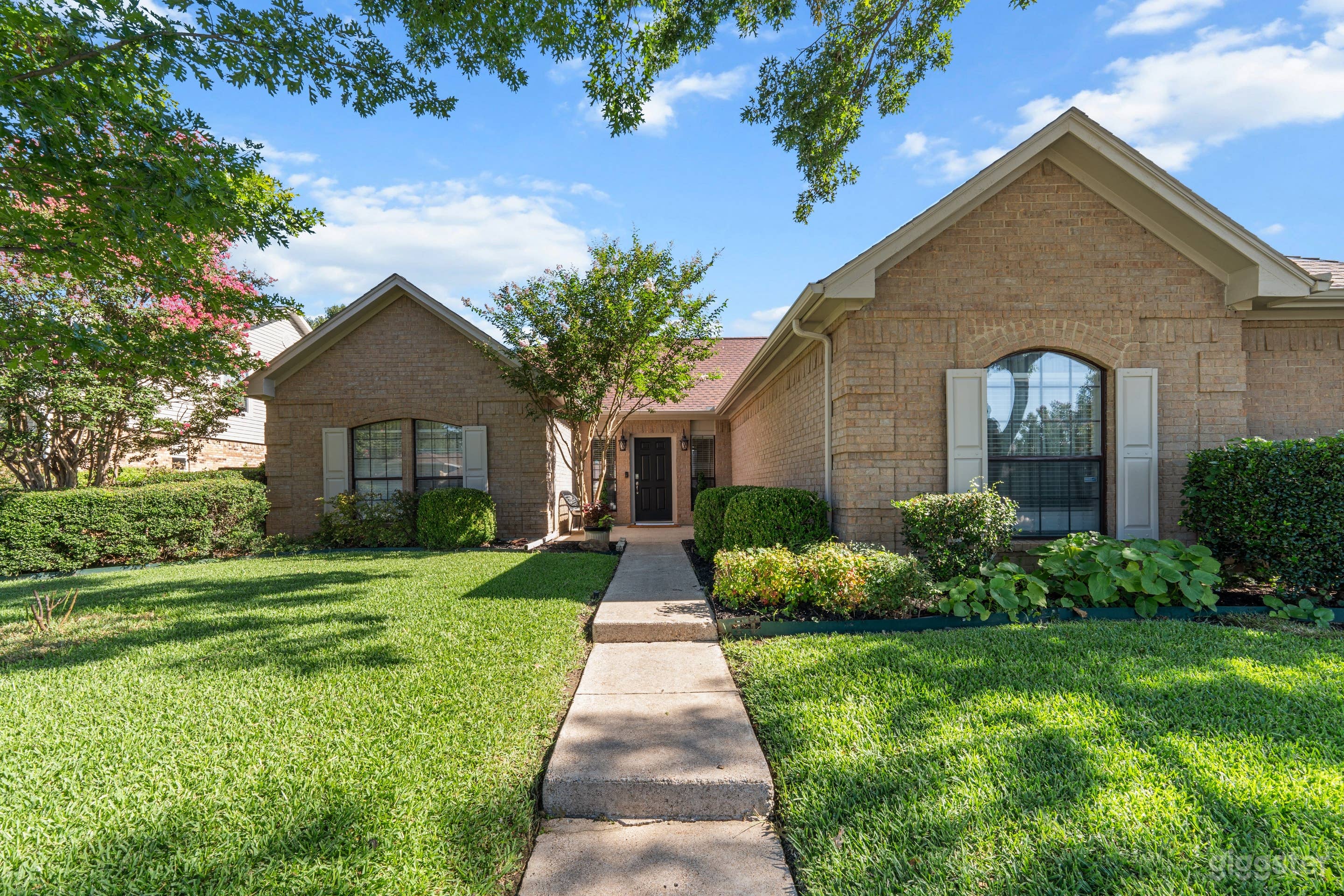 Acostas Retreat - Pool oasis Photo 2