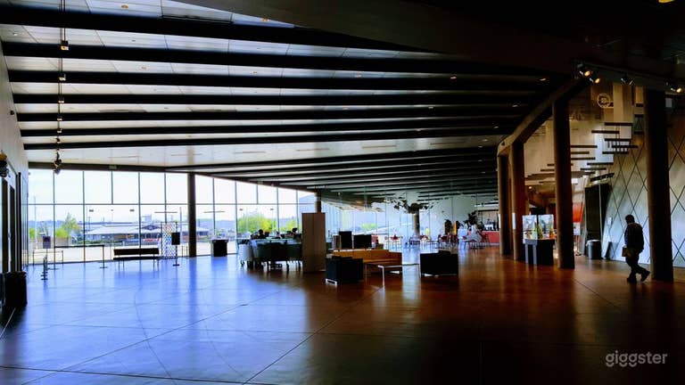  Gorgeous Hall in Glass Museum 