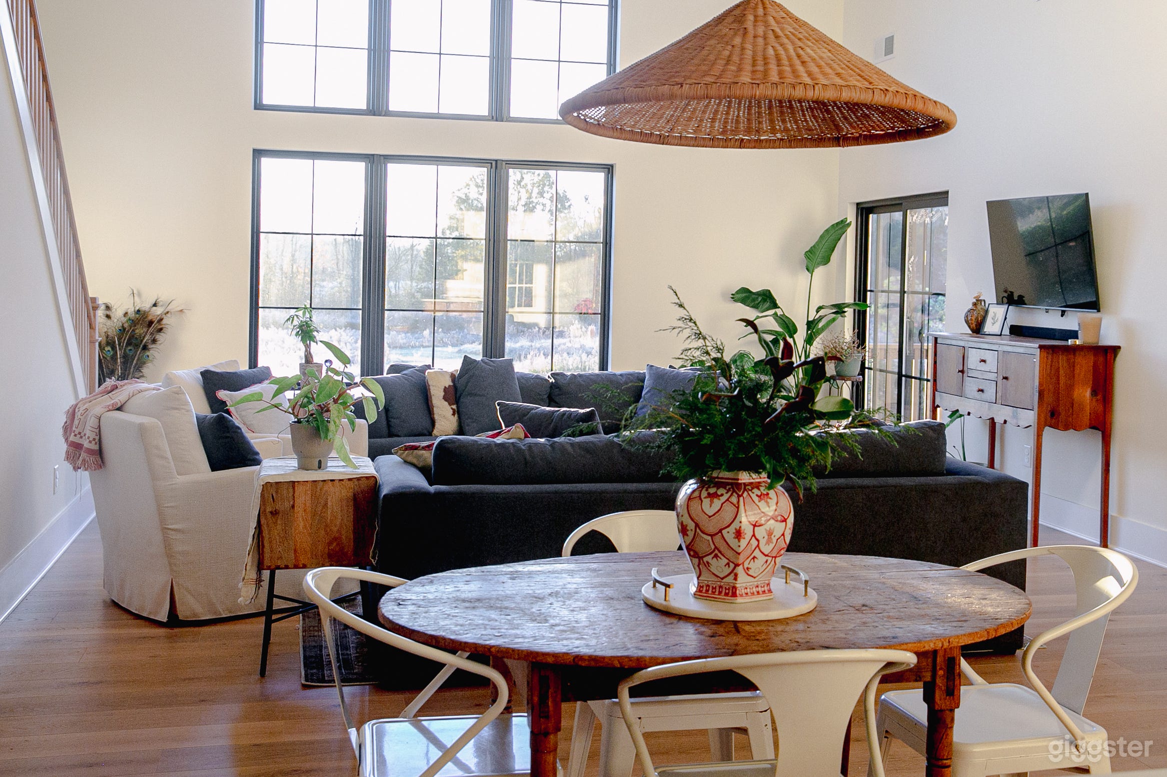 Bright & modern farmhouse 30 mins from Charlotte Photo 1