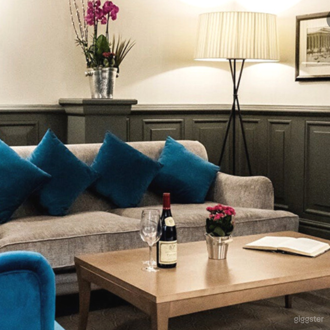 Gorgeous Dungeon for Exclusive Parties Photo 4