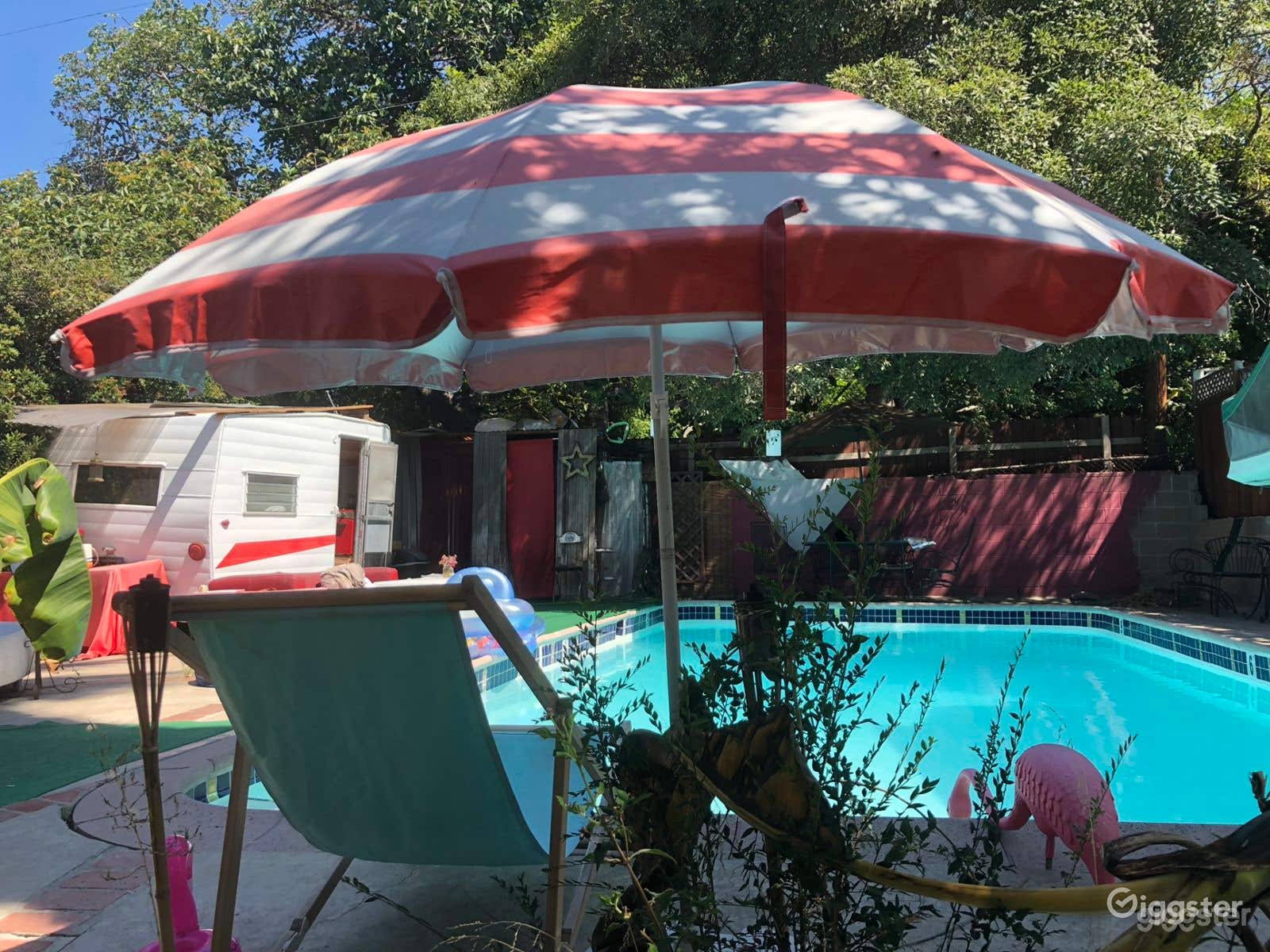 SHASTALA POOL LOUNGE Photo 3