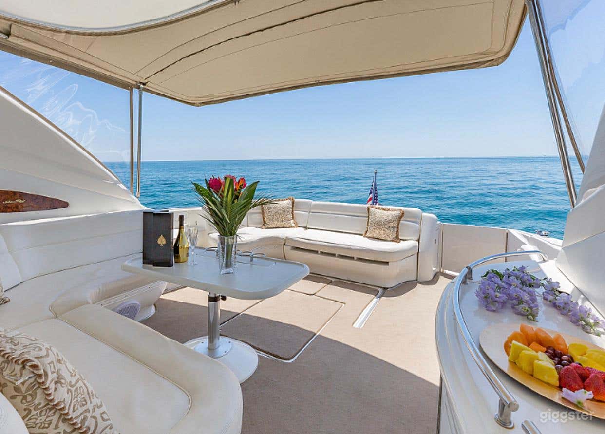 Opulent 54ft SEA RAY DUFFY’S Party Yacht Space Events Photo 2