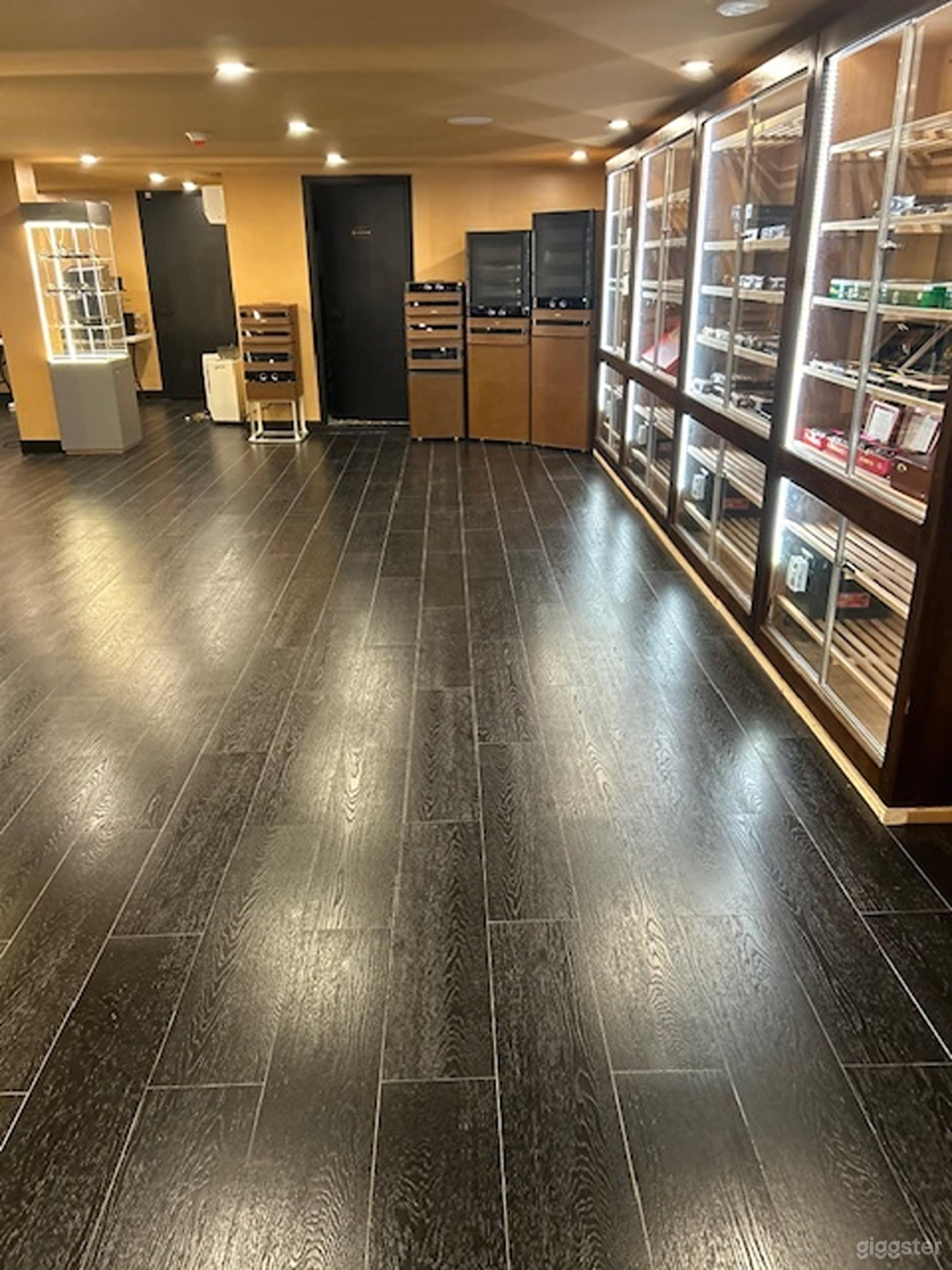 Cigar Lounge in Cedarhurst Photo 1