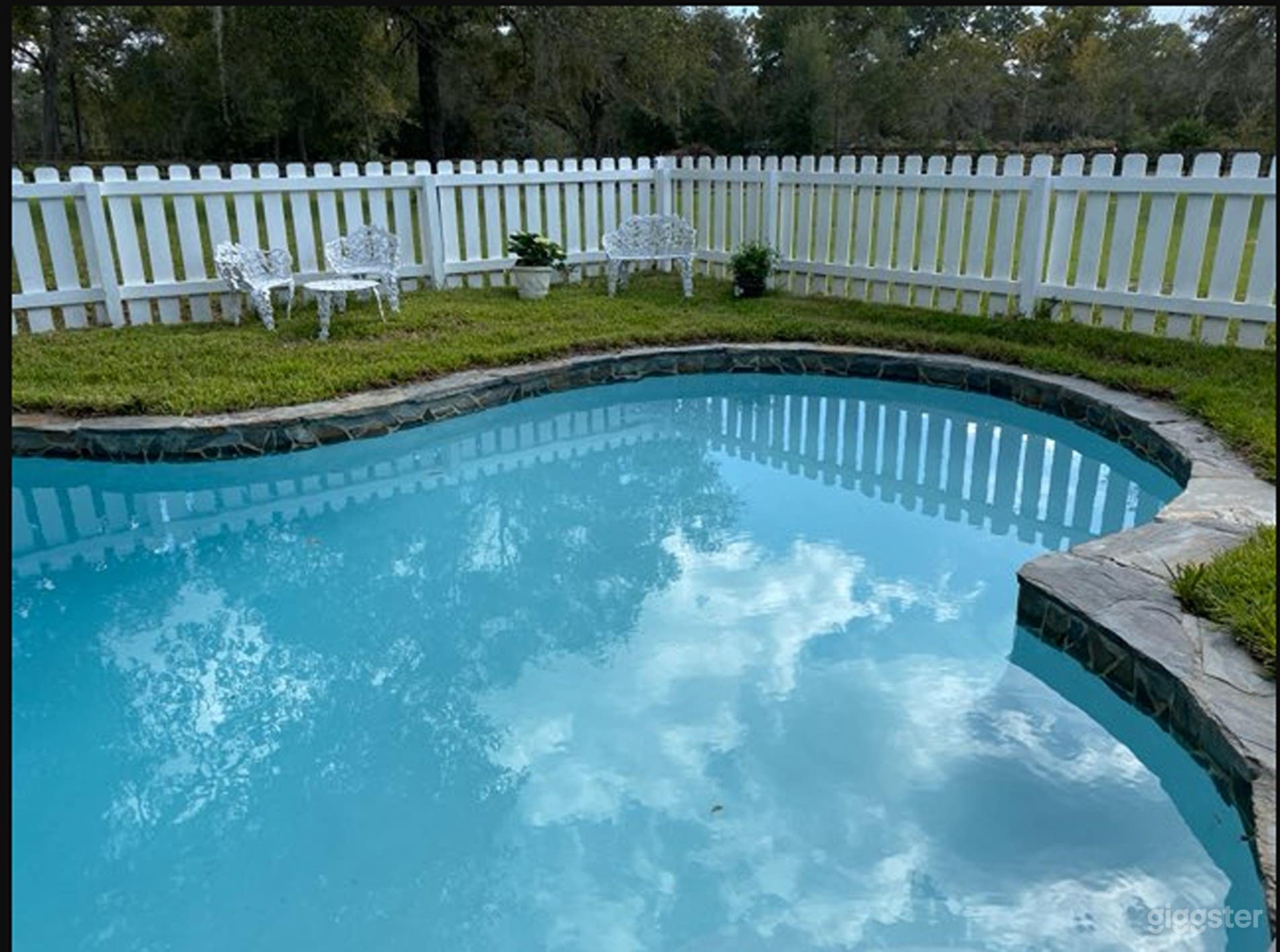 Private Pool Retreat Photo 2