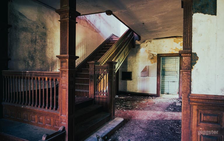  Abandoned Victorian Mansion 