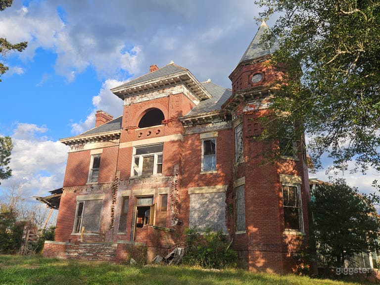  Abandoned Victorian Mansion 
