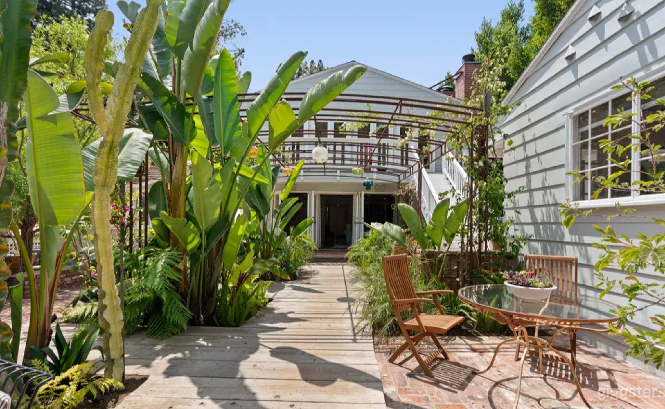 Versatile 4 Bedroom Home - West Hollywood (Full Buy Out) Photo 1