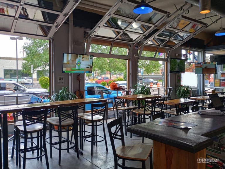  Warm and Relaxing Small Eclectic Brewery 