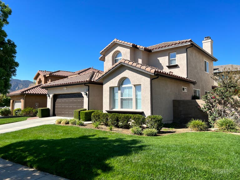  Picture of the house from the sidewalk 2 