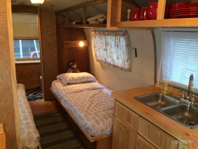 26ft Airstream Photo 4