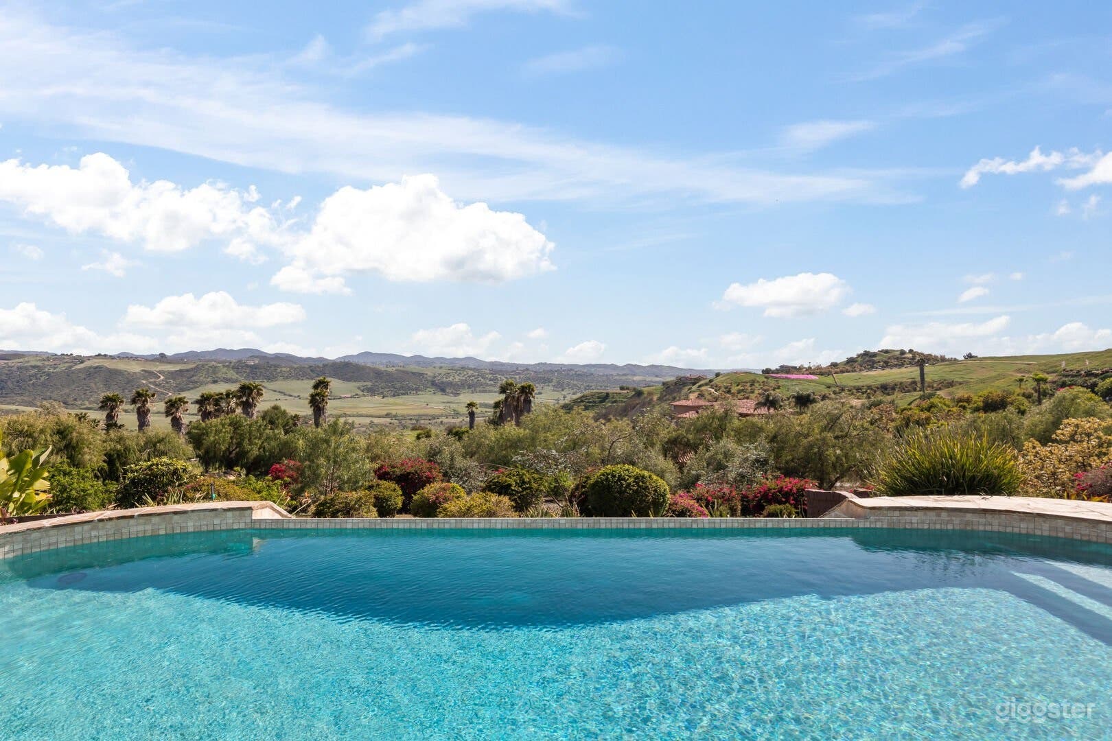 Wine Country w/ Infinity Pool &amp; Views Photo 2