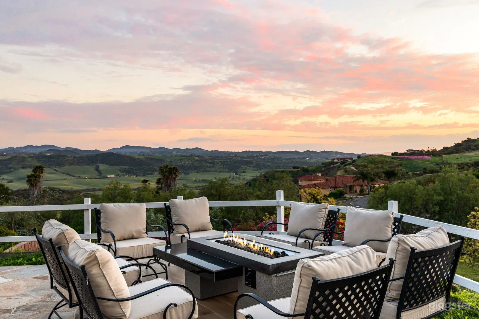 Wine Country w/ Infinity Pool &amp; Views Photo 3