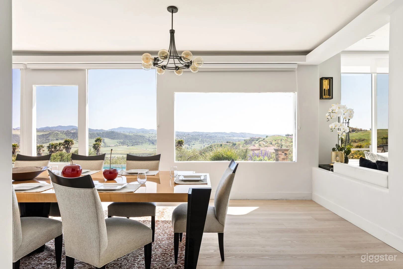 Wine Country w/ Infinity Pool &amp; Views Photo 4