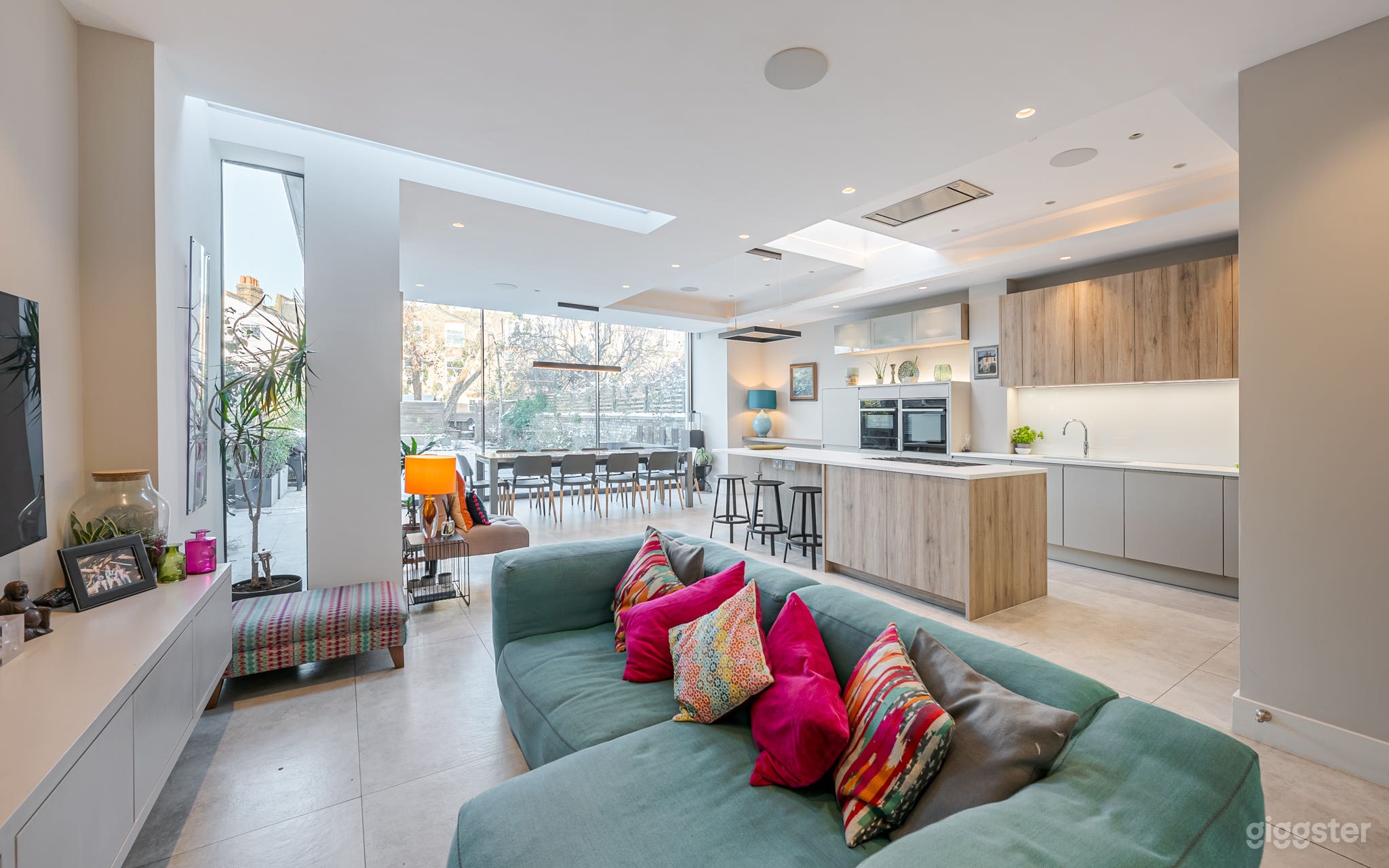 Modern, Architect-designed Family Home Photo 1