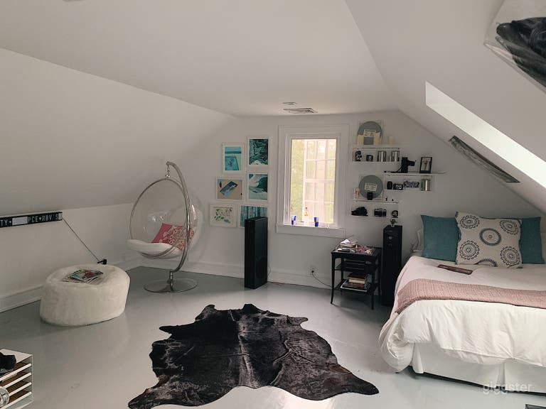  American Beauty brought into 21stC w/ nature trail 