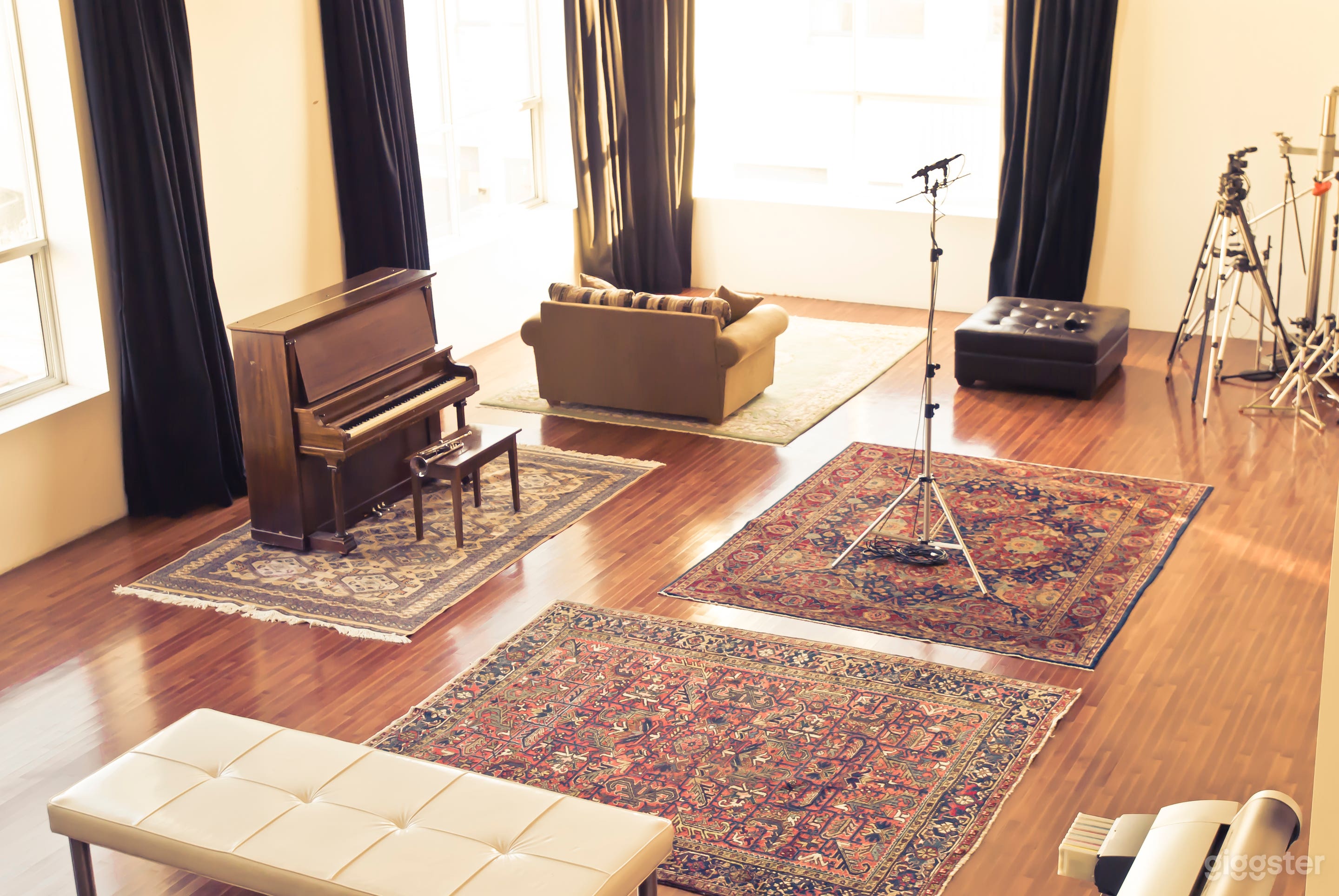 Production Studio With Natural Light Photo 2