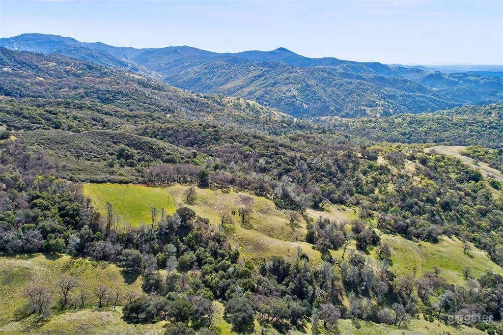 Epic Mountain Retreat Photo 3