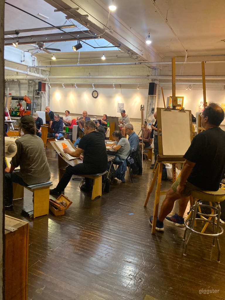  Large Artistic Loft-Style Studio Inner SE Portland + Parking 