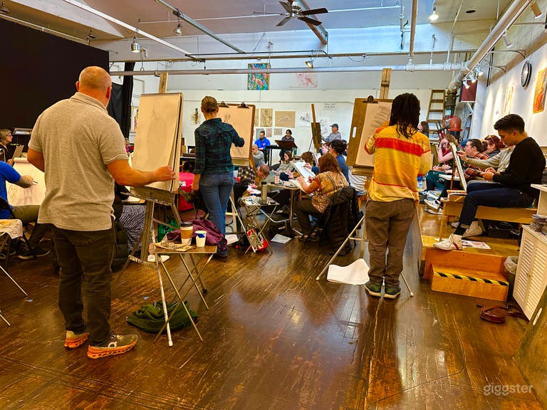  Large Artistic Loft-Style Studio Inner SE Portland + Parking 