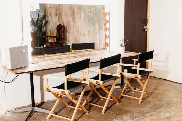  Large industrial Studio open floorplan in Orlando 