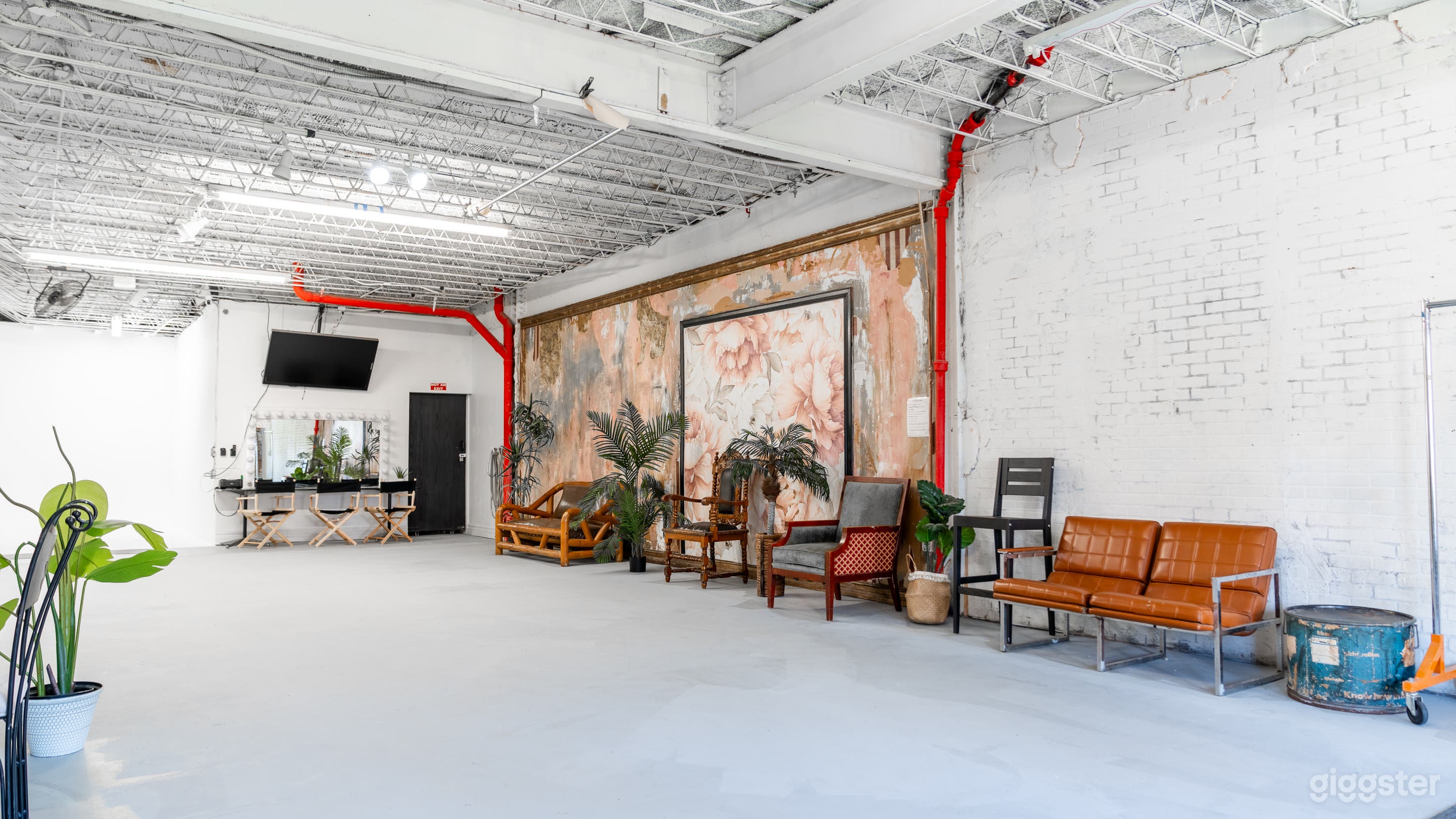 Large industrial Studio open floorplan in Orlando Photo 4