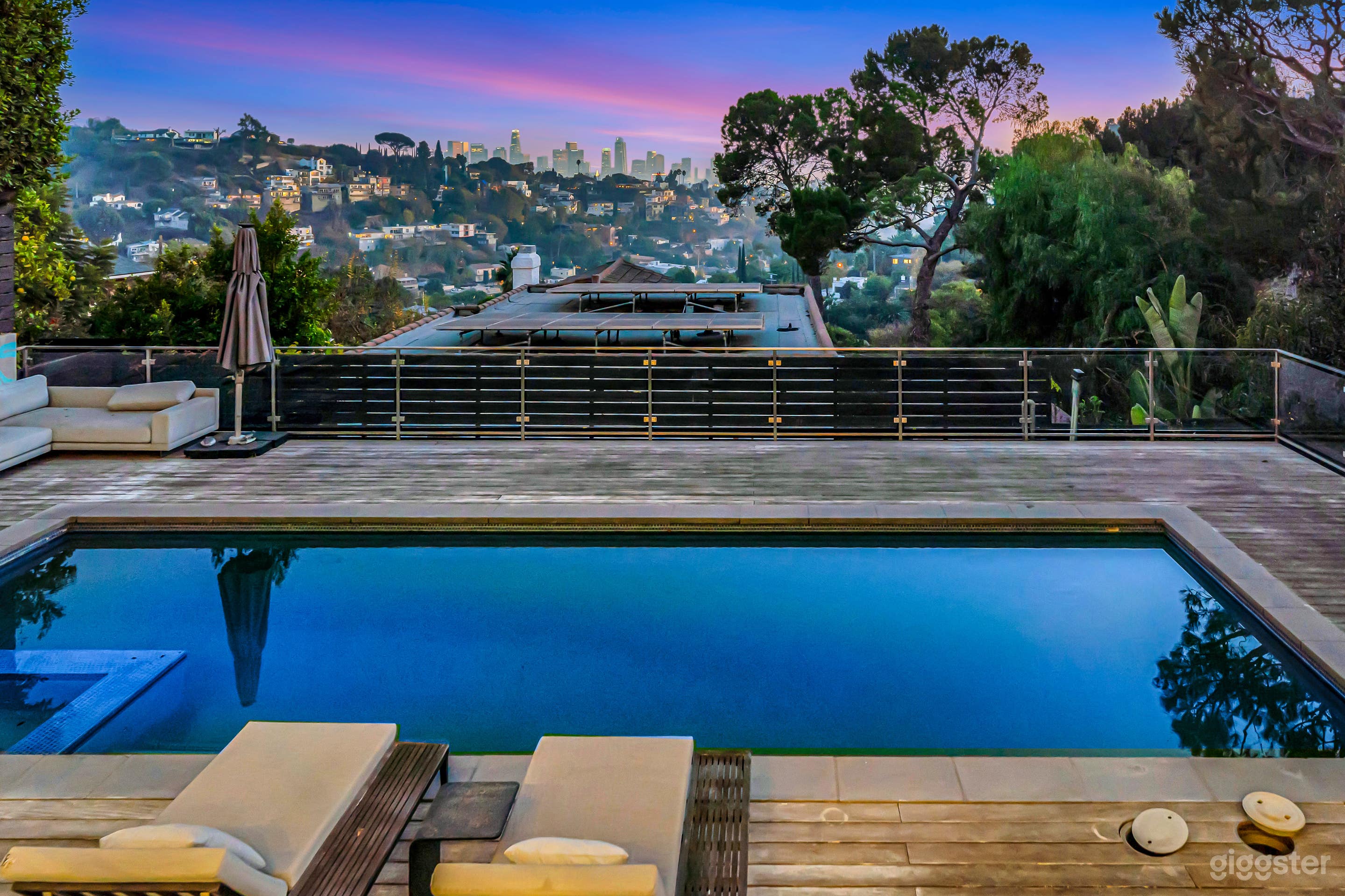 4-Story Hollywood Mansion w/ Downtown Skyline View Photo 4