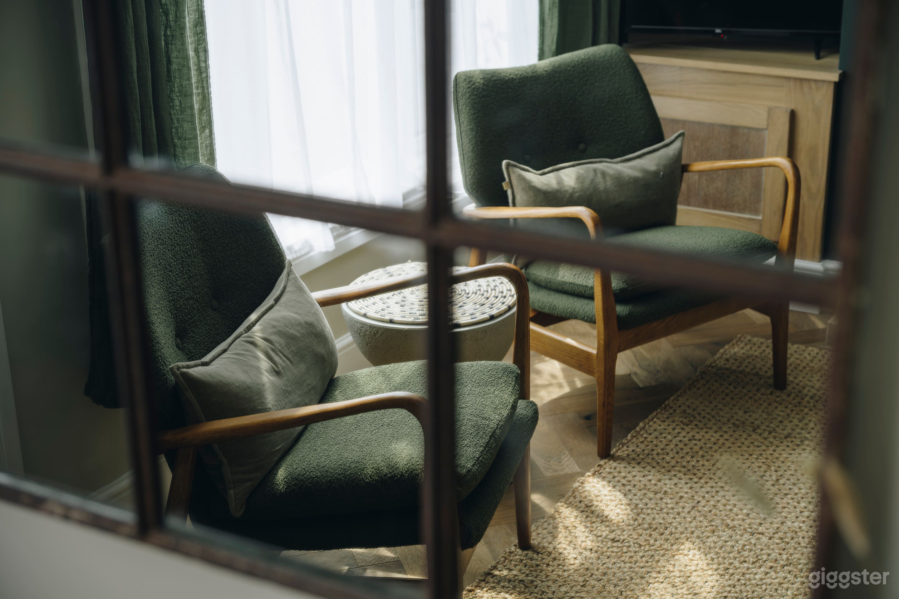 Unique and Vintage House Photo 3