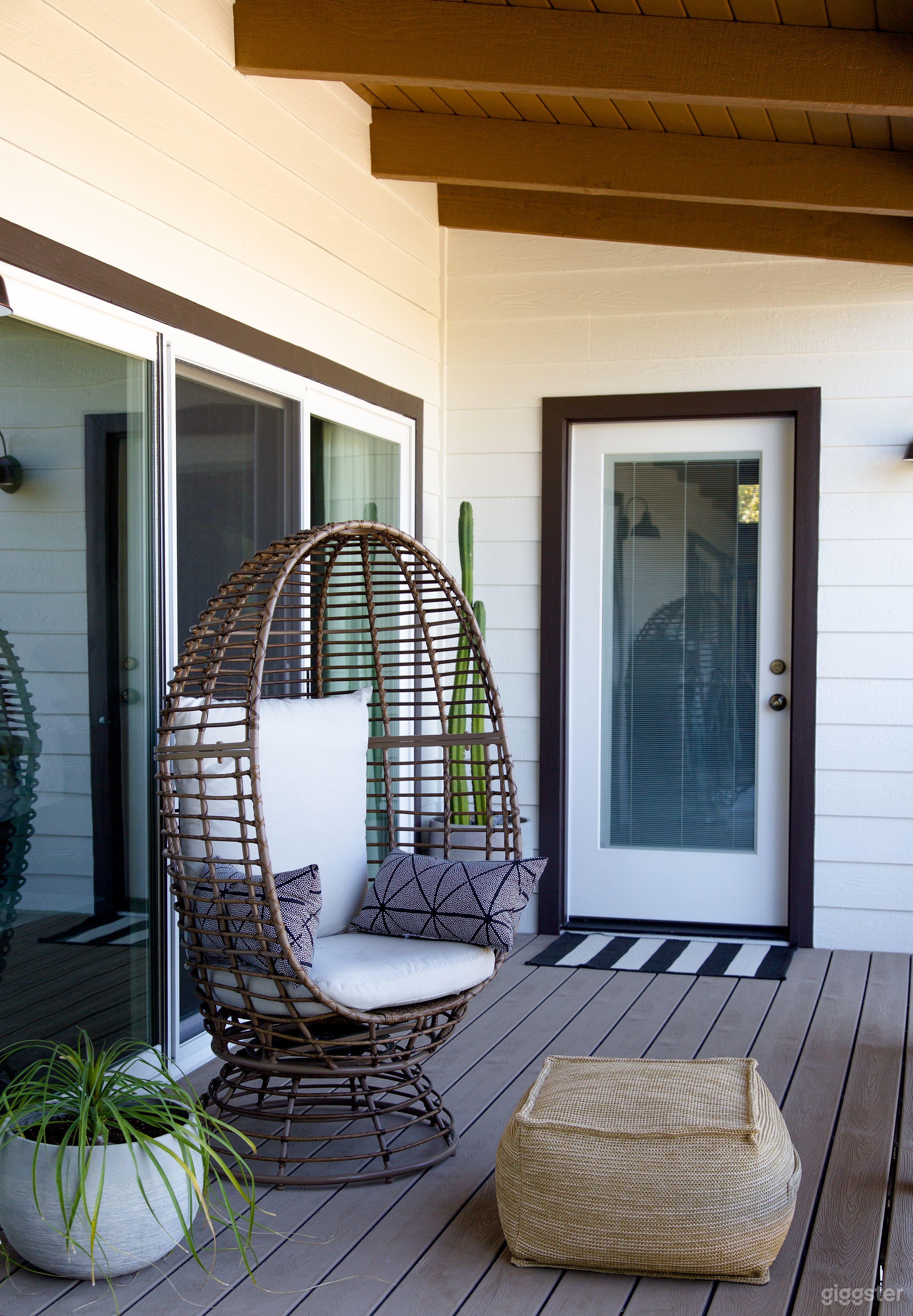 Eichler Designed Midcentury Ranch Home with Stable Photo 2