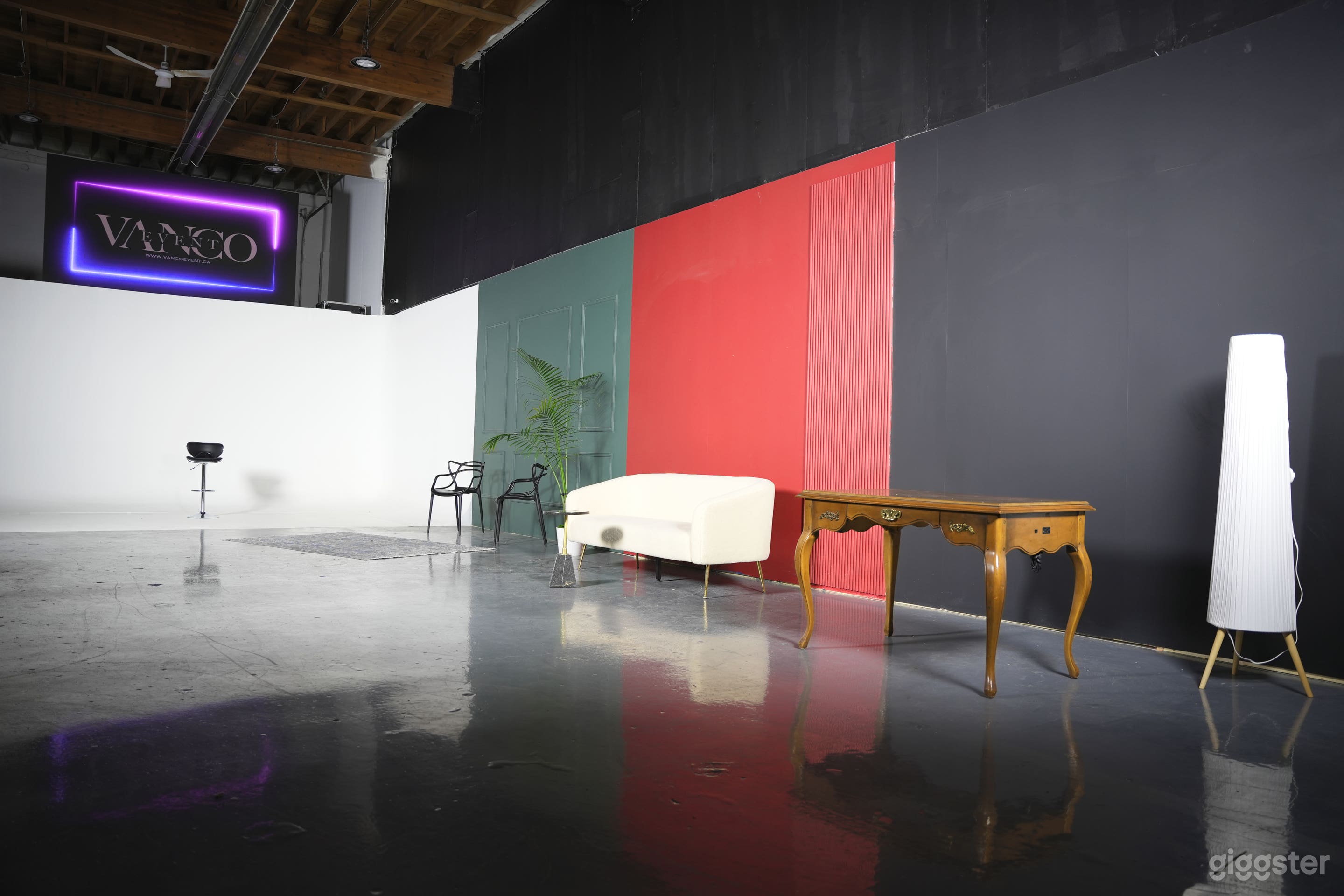 Photography &amp; Videography Studio Photo 1