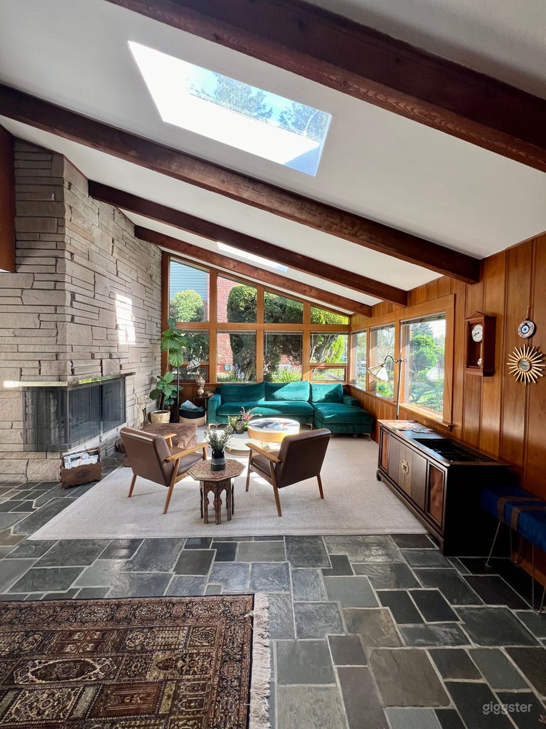  Mid Century Modern House in Seattle  