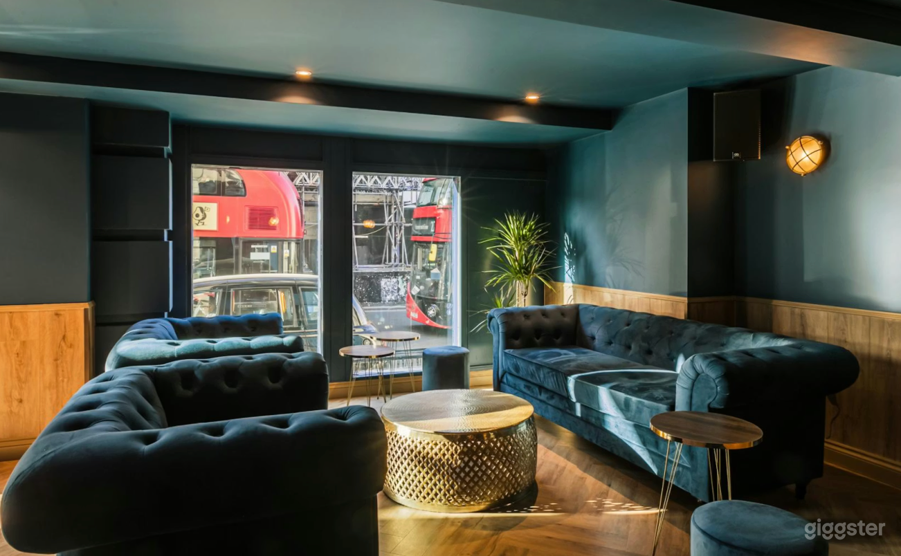 Upstairs Lounge Space Photo 1