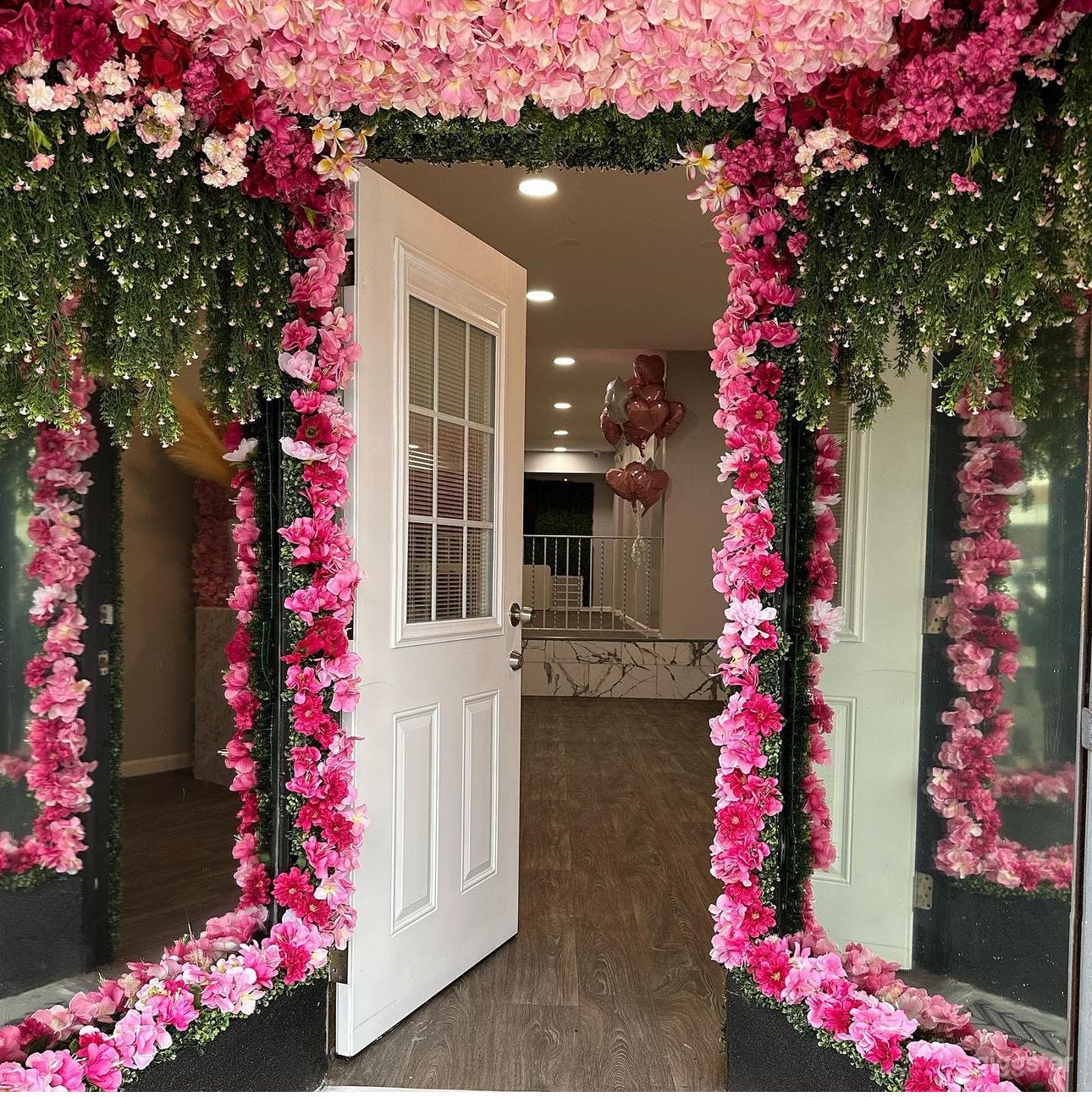 Hidden Gem with a great backyard Photo 1